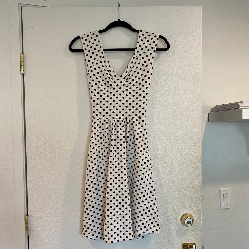 Anthropologie 9-hi5 stcl polka cross dress